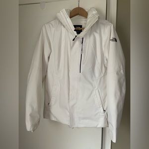 The North Face women’s ski/snowboarding Jacket!